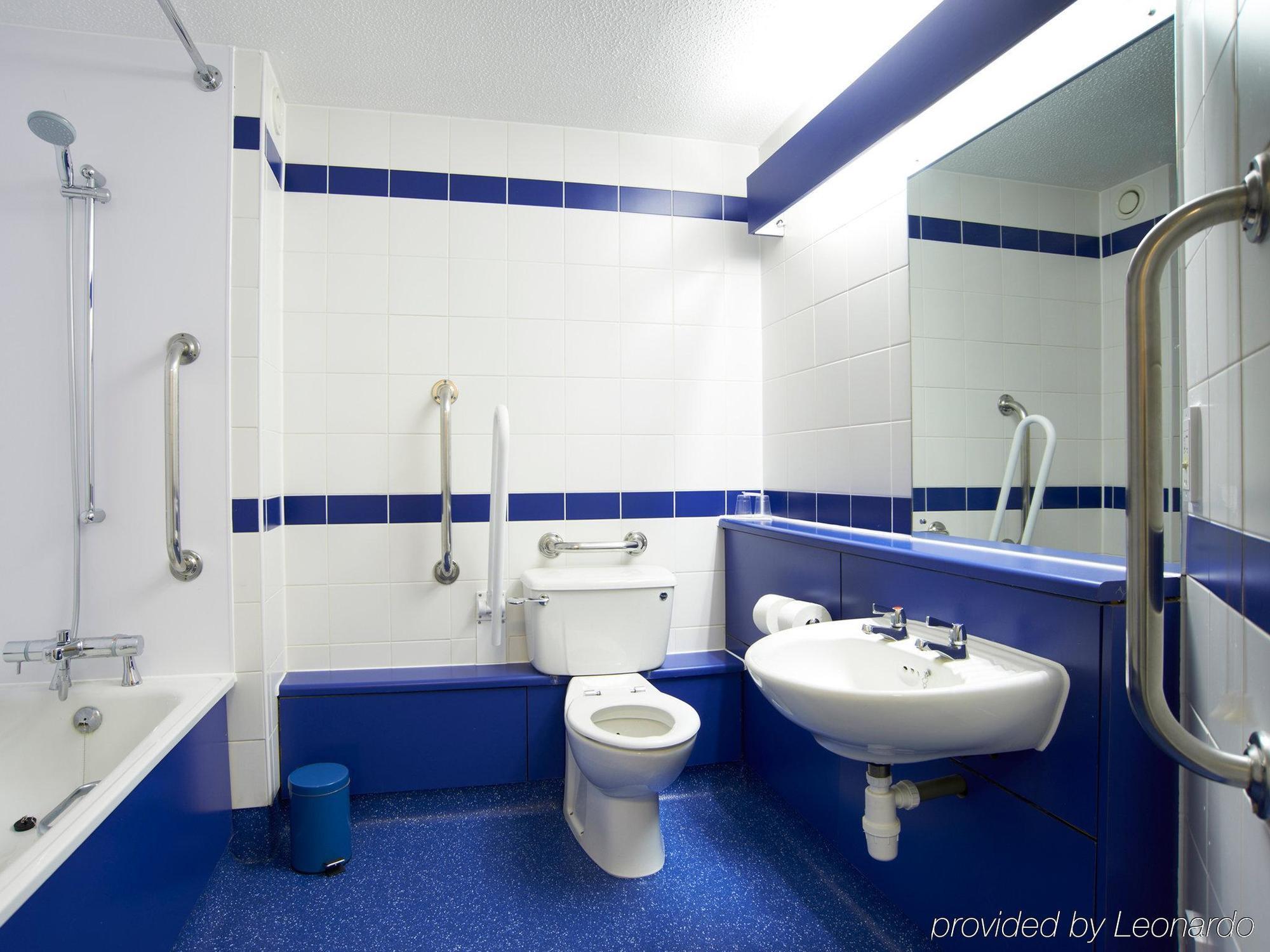 Travelodge London Covent Garden Zewnętrze zdjęcie